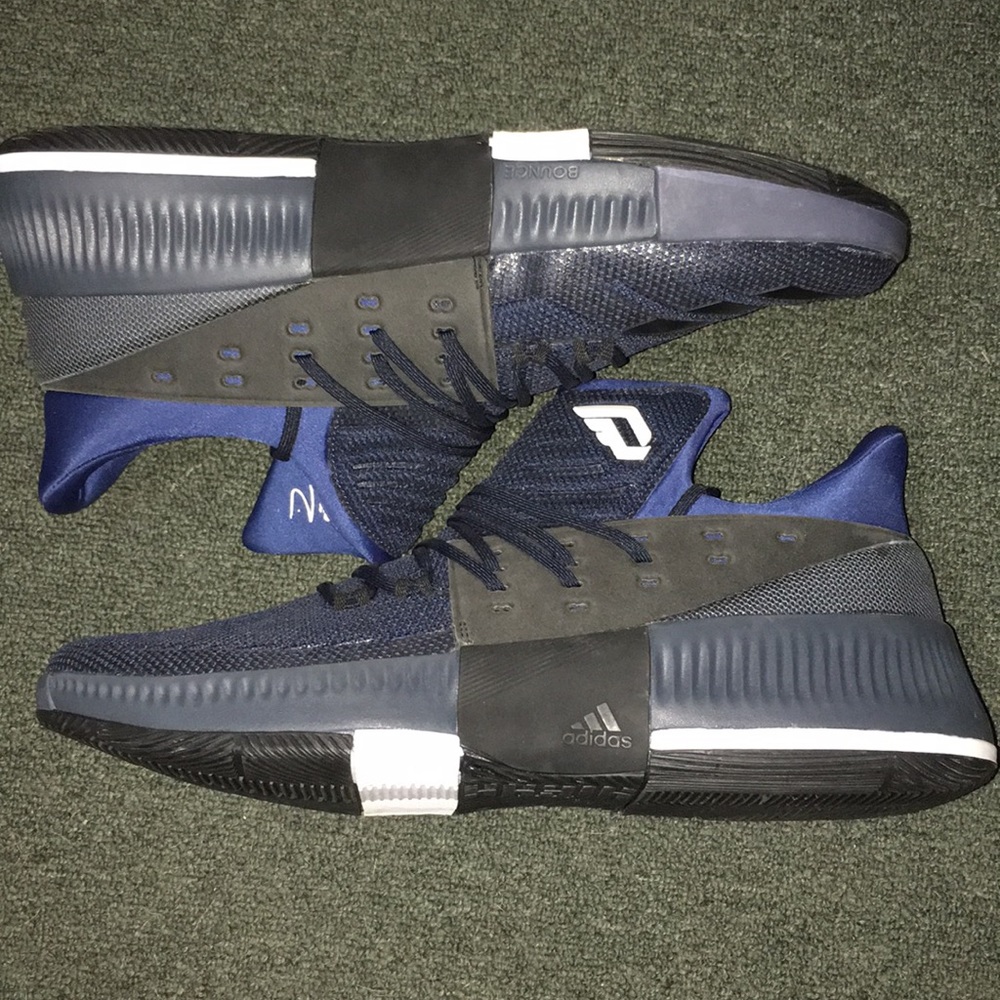 NWOB Adidas Dame 3 Blue LIGHTSOUT Size 15 Portland
